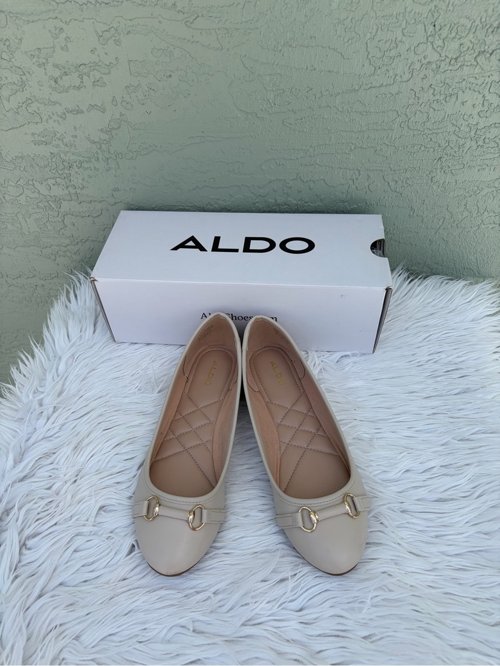 ALDO ALUNGWEN Cream Ballet Flats with Gold Hardware
